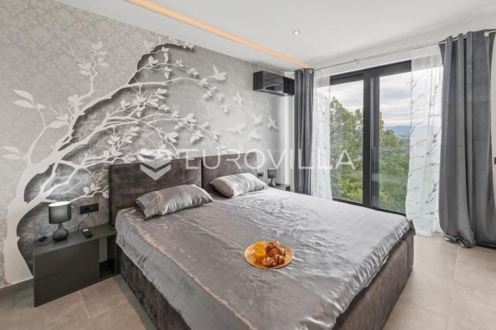 Opatija okolica, Mihotići, luksuzna vila 342 m² s infinity bazenom i wellnessom