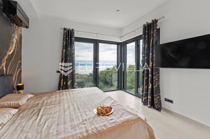 Opatija okolica, Mihotići, luksuzna vila 342 m² s infinity bazenom i wellnessom