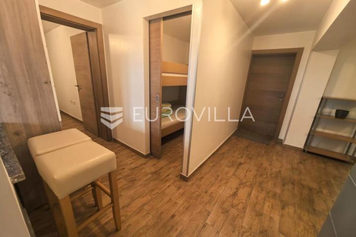 Zagreb, BRANIMIROVA, funkcionalan trosoban stan u prizemlju kuće, 62 m²