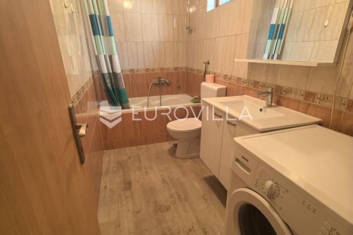 Zagreb, BRANIMIROVA, funkcionalan trosoban stan u prizemlju kuće, 62 m²