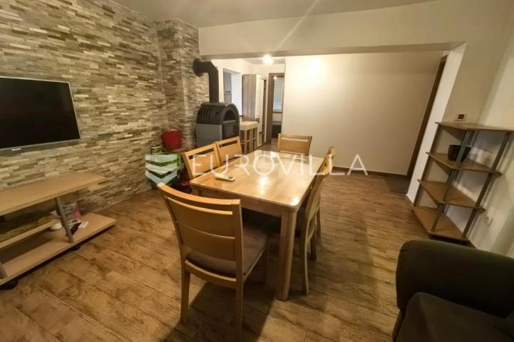 Zagreb, BRANIMIROVA, funkcionalan trosoban stan u prizemlju kuće, 62 m²