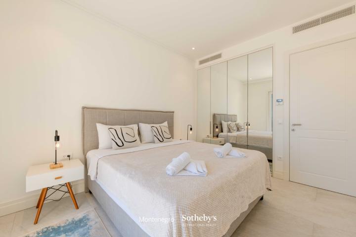 Luxury 1-bdr apartment, Marina Village, Lustica Bay