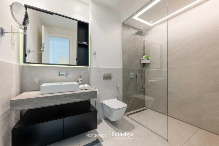 Luxury 1-bdr apartment, Marina Village, Lustica Bay