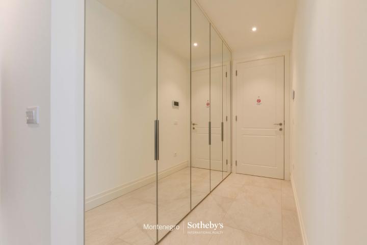 Luxury 1-bdr apartment, Marina Village, Lustica Bay
