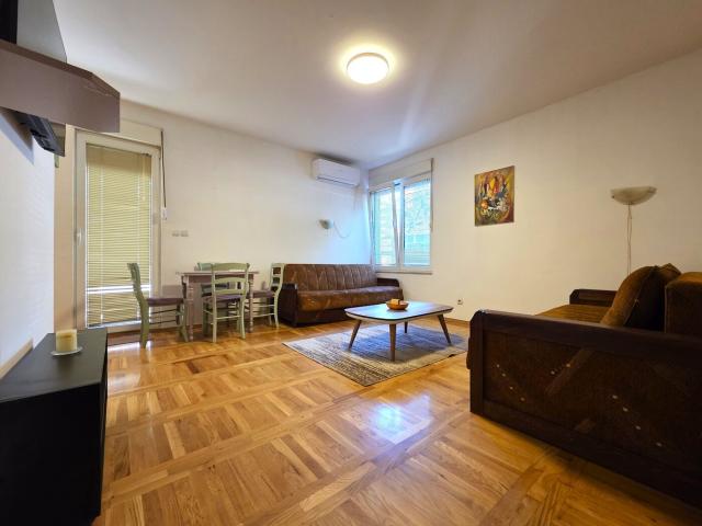 Namještena garsonjera, 40m2, Vezirov most, Podgorica