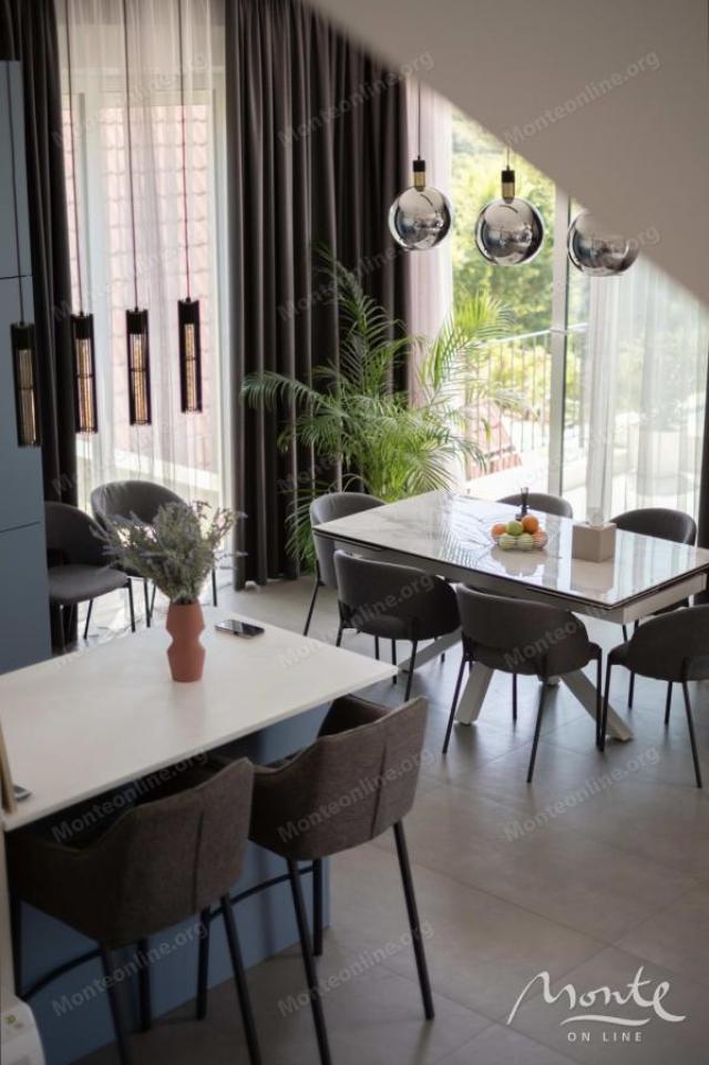 Potpuno nova, moderna vila sa bazenom u Herceg Novom