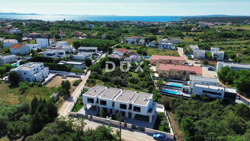 ZADAR, ZATON -  Luksuzna Dvojna Vila s Grijanim Bazenom, Saunom i Teretanom! Novogradnja! A1