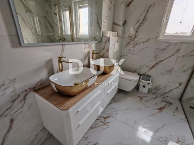 ZADAR, PRIVLAKA - Novogradnja! Vrhunski penthouse samo 140 metara od plaže s neodoljivim pogledom na