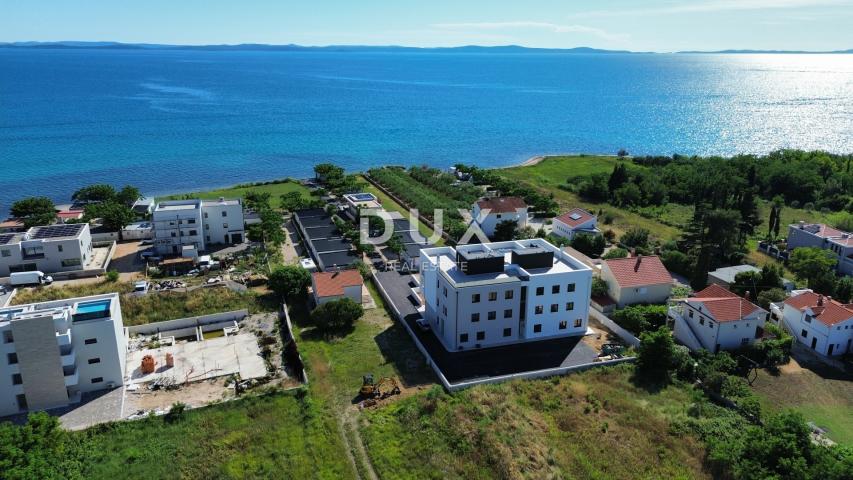 ZADAR, PRIVLAKA - Ekskluzivna Prilika za Luksuzan Život Uz Plažu u Modernoj Novogradnji! S2