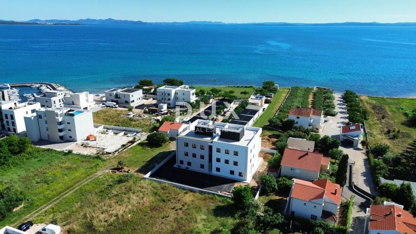 ZADAR, PRIVLAKA - Ekskluzivna Prilika za Luksuzan Život Uz Plažu u Modernoj Novogradnji! S2