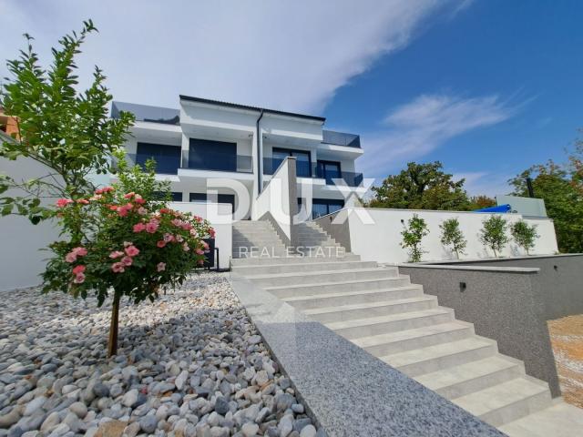 OPATIJA, LOVRAN - luksuzna vila s dva stana, dva bazena i pogledom na more 