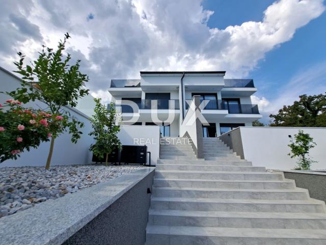 OPATIJA, LOVRAN - luksuzna vila s dva stana, dva bazena i pogledom na more 