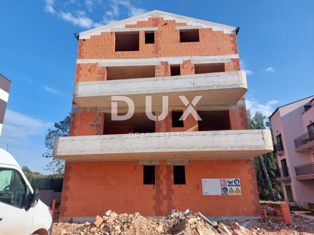 ISTRA, ROVINJ - Dvoetažni penthouse krovnom terasom i pogledom na more