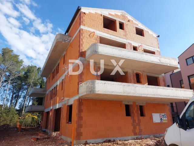 ISTRA, ROVINJ - Dvoetažni penthouse krovnom terasom i pogledom na more