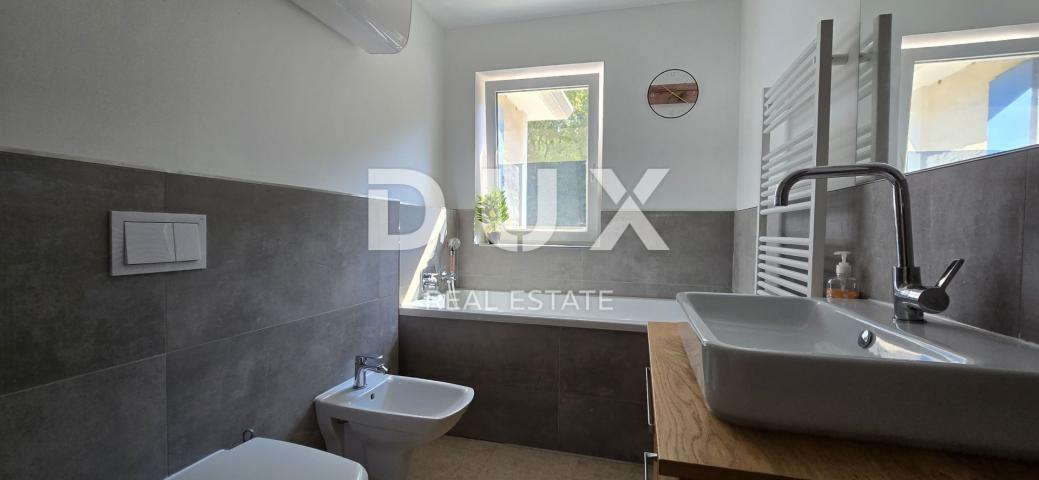 ISTRA, ROVINJ - Novoizgrađena vila s bazenom i dodatnim apartmanom, rub naselja