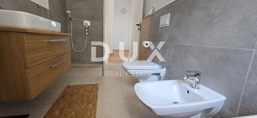 ISTRA, ROVINJ - Novoizgrađena vila s bazenom i dodatnim apartmanom, rub naselja