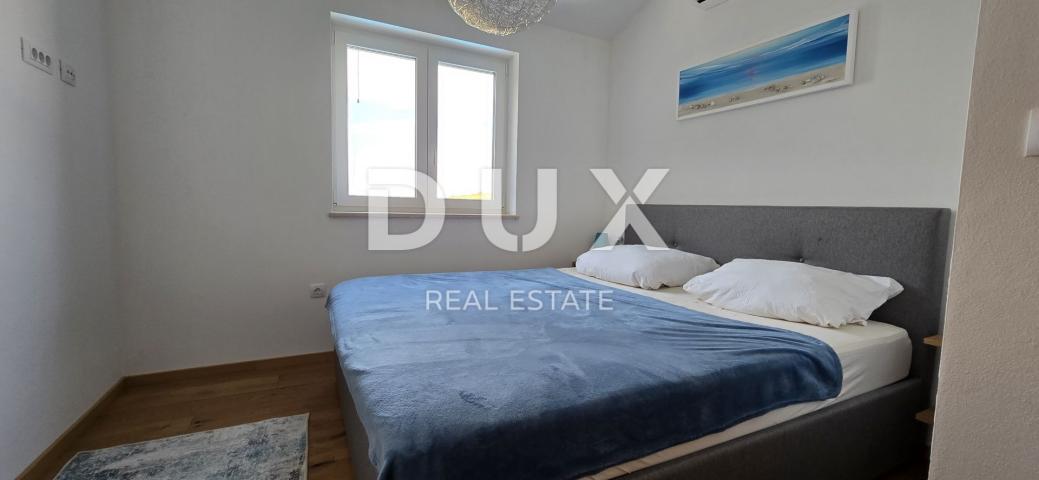 ISTRA, ROVINJ - Novoizgrađena vila s bazenom i dodatnim apartmanom, rub naselja
