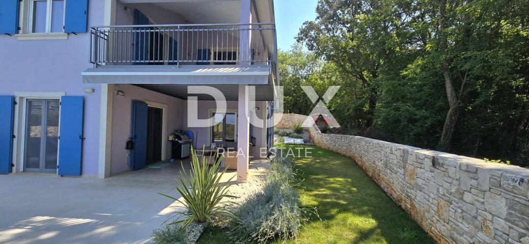 ISTRA, ROVINJ - Novoizgrađena vila s bazenom i dodatnim apartmanom, rub naselja