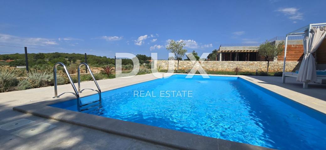 ISTRA, ROVINJ - Novoizgrađena vila s bazenom i dodatnim apartmanom, rub naselja