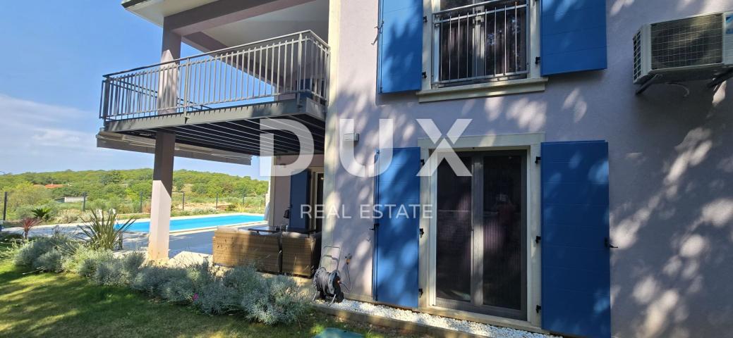 ISTRA, ROVINJ - Novoizgrađena vila s bazenom i dodatnim apartmanom, rub naselja