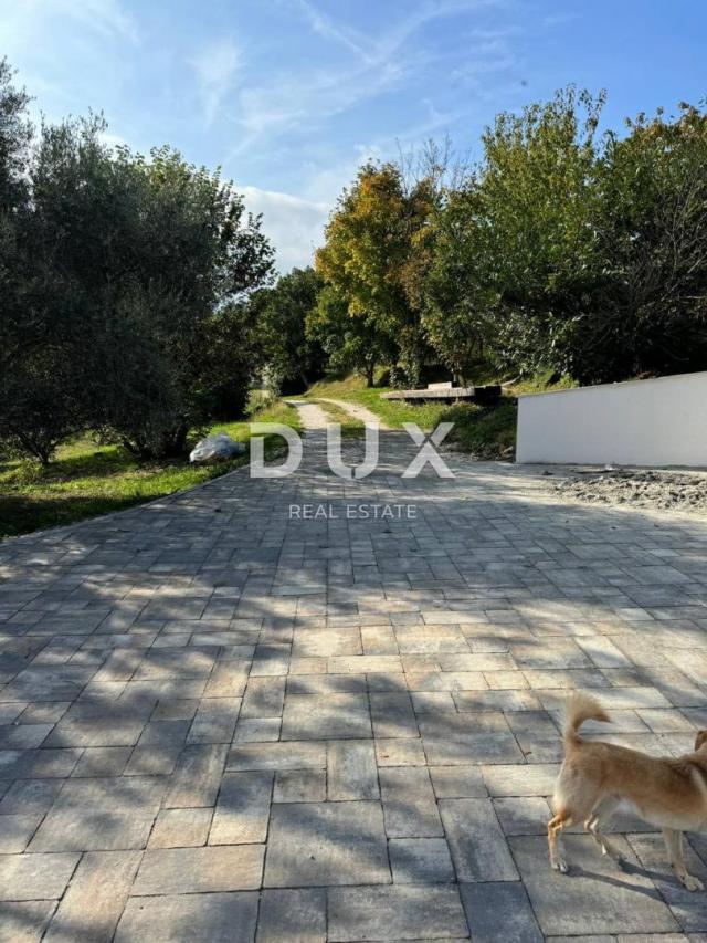ISTRA, GRAČIŠĆE - Novogradnja s prostranom okućnicom