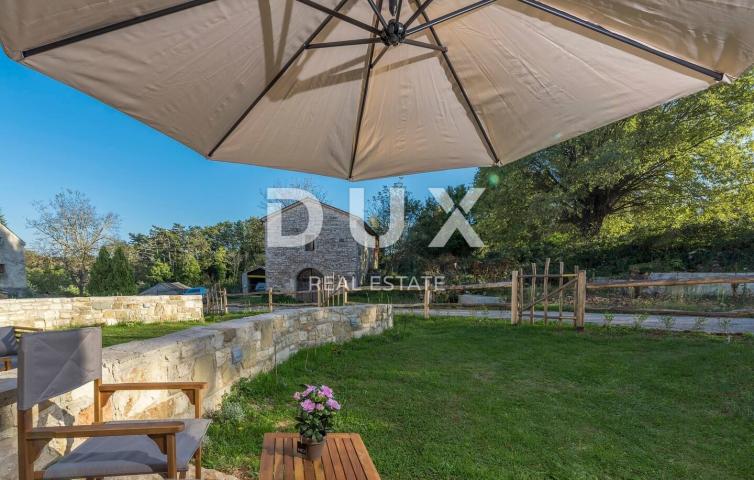 ISTRIA, GROŽNJAN - Beautiful property with 5 residential units