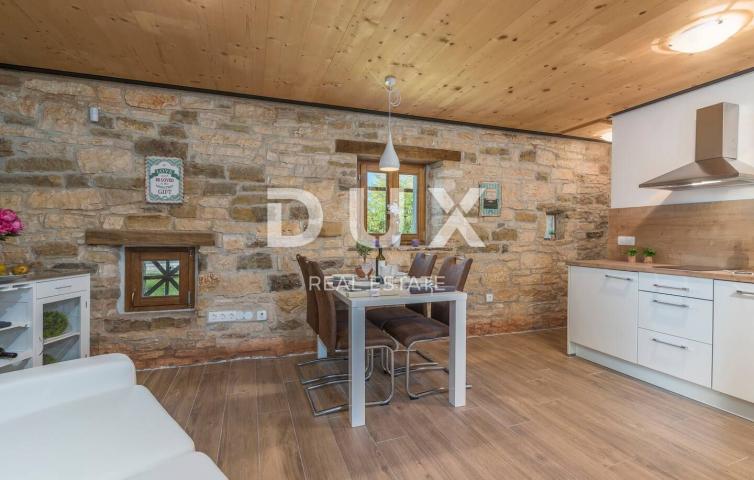 ISTRIA, GROŽNJAN - Beautiful property with 5 residential units
