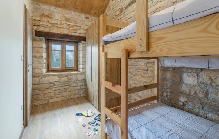 ISTRIA, GROŽNJAN - Beautiful property with 5 residential units