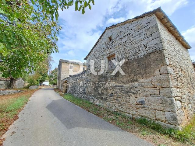 ISTRIA, GROŽNJAN, SURROUNDINGS - antique house for renovation in a great location