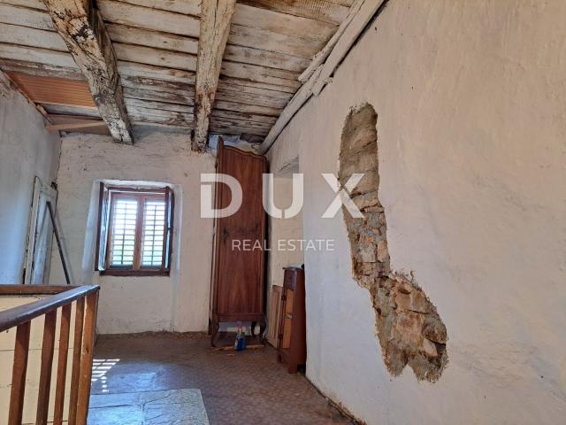 ISTRIA, GROŽNJAN, SURROUNDINGS - antique house for renovation in a great location
