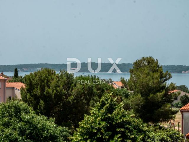 ISTRA, PEROJ - Atraktivna apartmanska kuća s bazenom i pogledom na more!