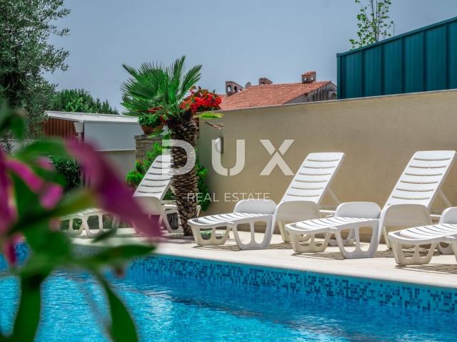 ISTRA, PEROJ - Atraktivna apartmanska kuća s bazenom i pogledom na more!