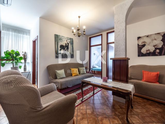 ISTRA, PEROJ - Atraktivna apartmanska kuća s bazenom i pogledom na more!