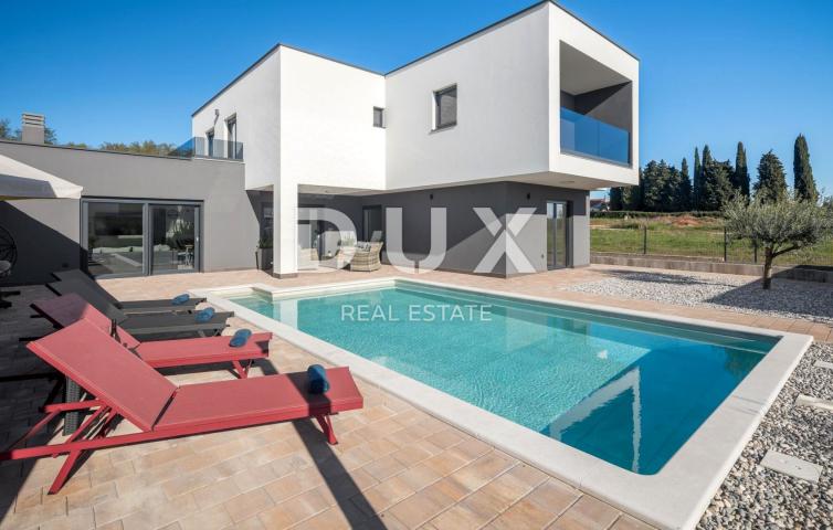 ISTRIA, POREČ - House of modern architecture with swimming pool