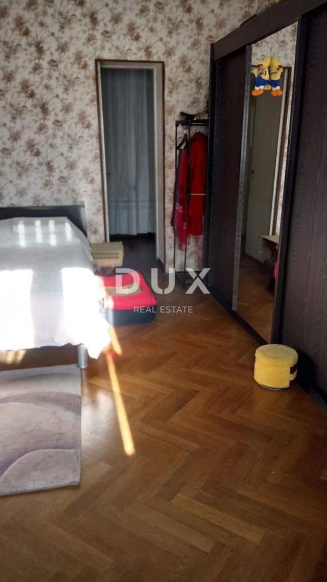 RIJEKA, CENTAR - 3S+DB Gospodski stan s balkonom u samom centru