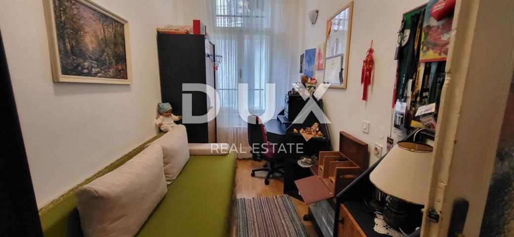 RIJEKA, CENTAR - 3S+DB Gospodski stan s balkonom u samom centru
