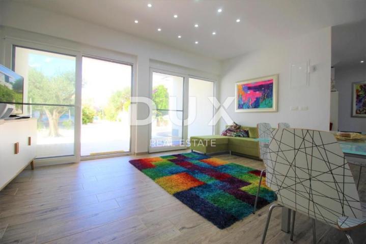 OTOK PAG, KOŠLJUN - Predivan trosobni apartman od 98 m2
