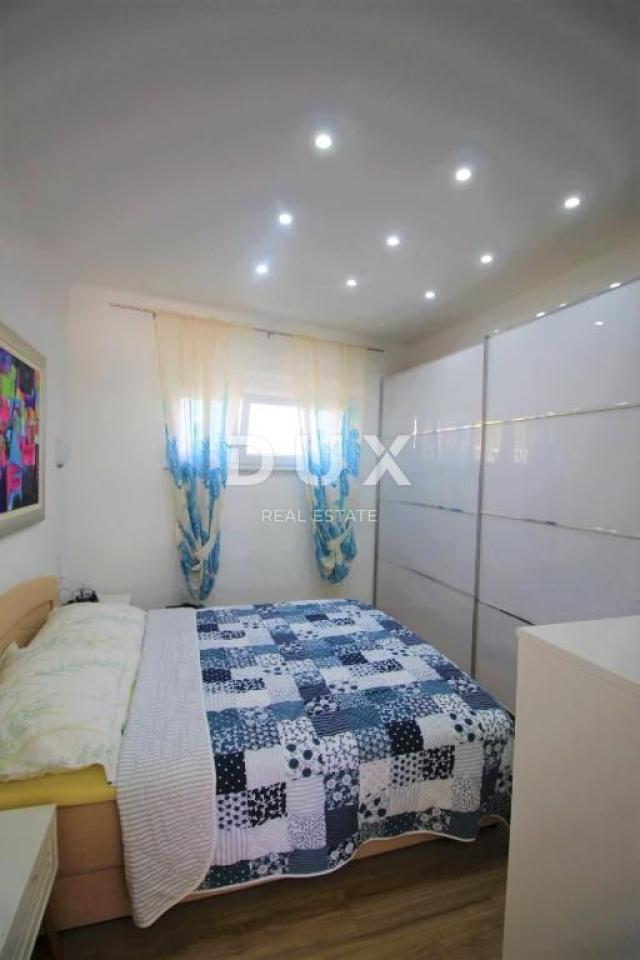 OTOK PAG, KOŠLJUN - Predivan trosobni apartman od 98 m2
