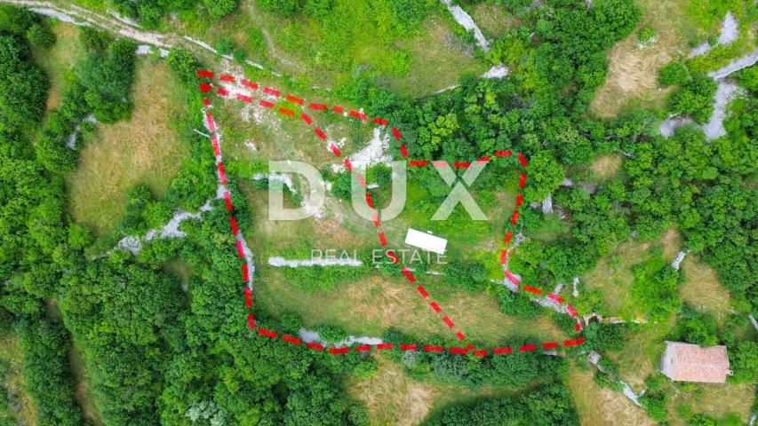 ISTRA, SKITAČA - Jedinstveno građevinsko zemljište s građevinskom dozvolom za dvije moderne vile 