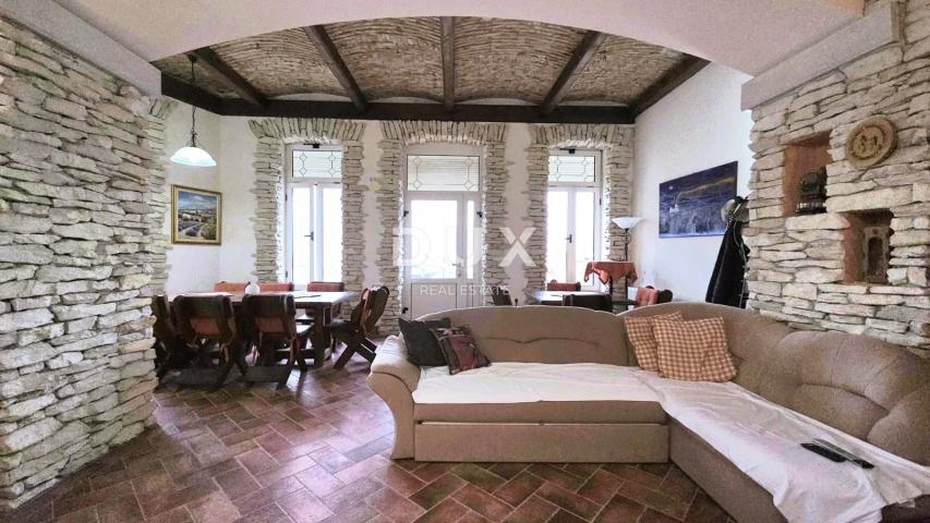 OPATIJA, VOLOSKO - vila s predivnim pogledom , 1. red do mora, 240m2