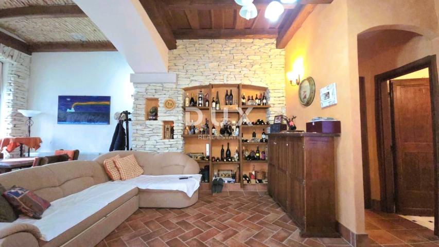 OPATIJA, VOLOSKO - vila s predivnim pogledom , 1. red do mora, 240m2