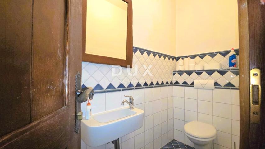 OPATIJA, VOLOSKO - vila s predivnim pogledom , 1. red do mora, 240m2