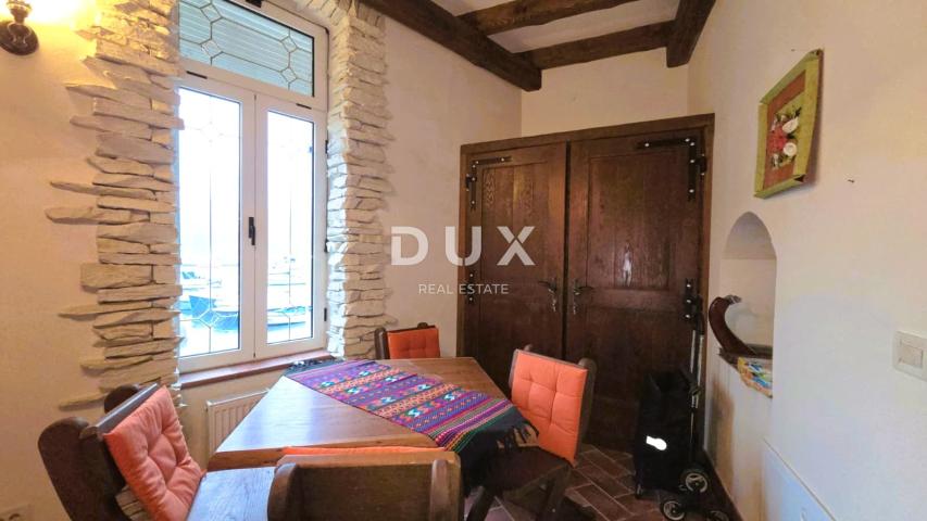 OPATIJA, VOLOSKO - vila s predivnim pogledom , 1. red do mora, 240m2