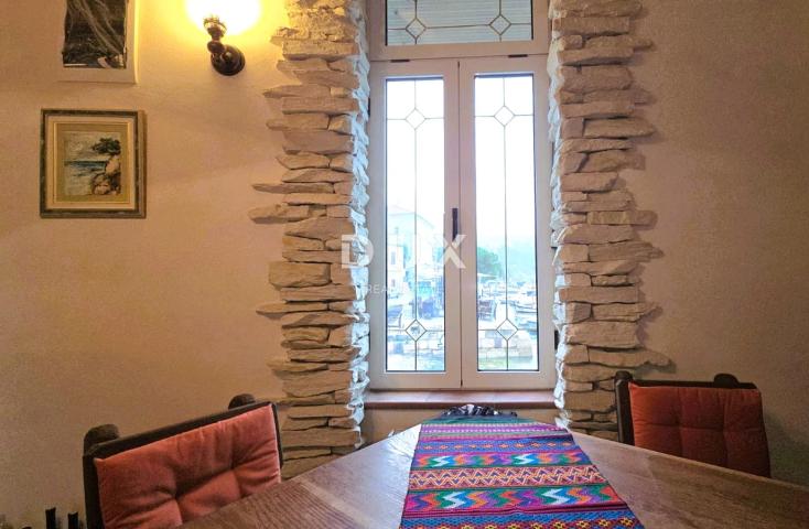 OPATIJA, VOLOSKO - vila s predivnim pogledom , 1. red do mora, 240m2