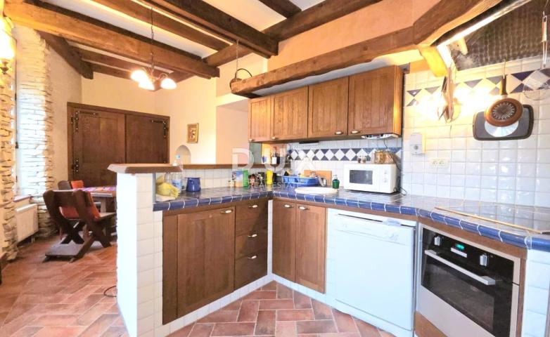 OPATIJA, VOLOSKO - vila s predivnim pogledom , 1. red do mora, 240m2