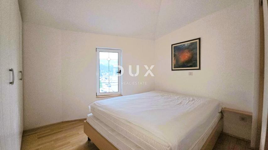 OPATIJA, VOLOSKO - vila s predivnim pogledom , 1. red do mora, 240m2