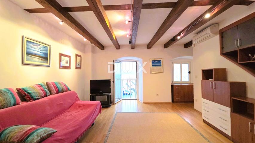 OPATIJA, VOLOSKO - vila s predivnim pogledom , 1. red do mora, 240m2