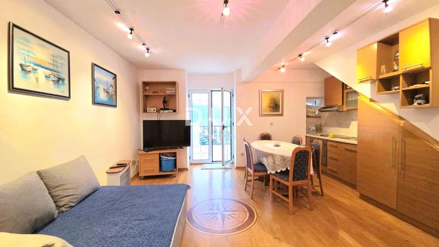 OPATIJA, VOLOSKO - vila s predivnim pogledom , 1. red do mora, 240m2