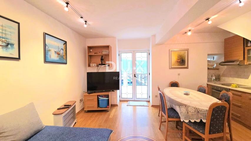 OPATIJA, VOLOSKO - vila s predivnim pogledom , 1. red do mora, 240m2