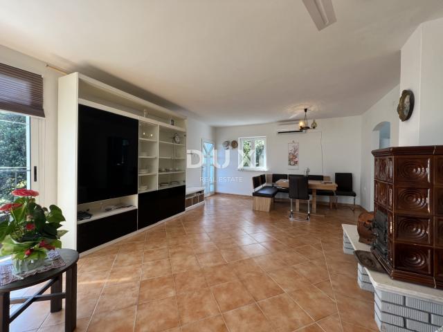 OPATIJA, LOVRAN – neu renovierte Wohnung von 82 m2, 500 m vom Meer entfernt
